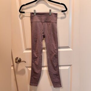 Women’s Lululemon seamless leggings
